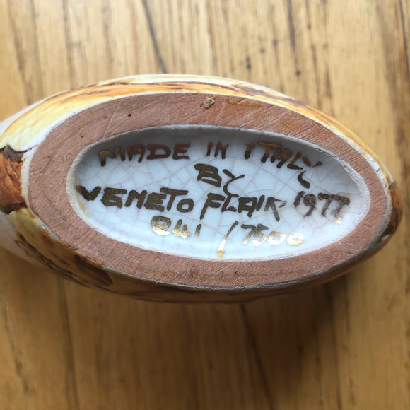 Limited Edition Veneto Flair Pottery Candle holder - Picture 2 of 4